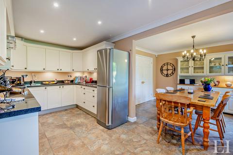 1 The Granaries, Tuddenham, Ipswich, IP6 9BW