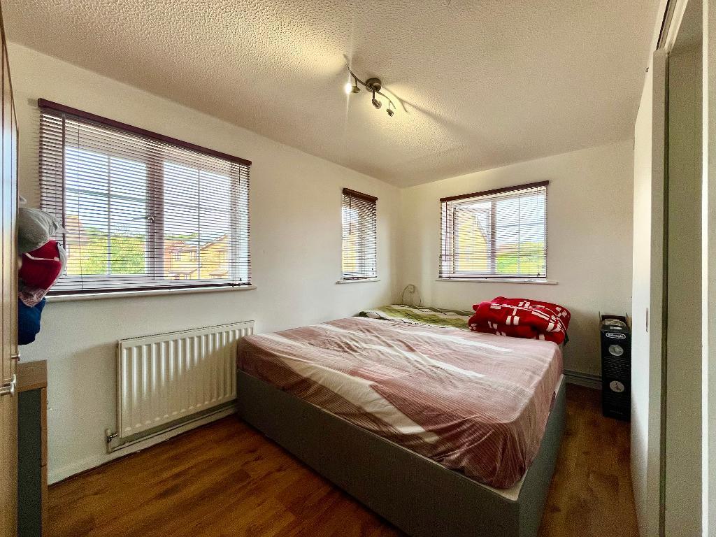 Mees Close, Barton Hills, Luton... 1 bed cluster house for sale £220,000