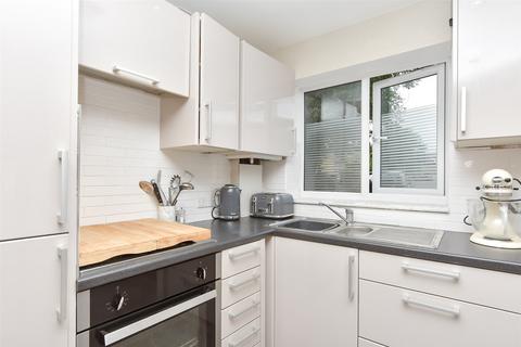 2 bedroom end of terrace house for sale, Greenwood Drive, Redhill, Surrey