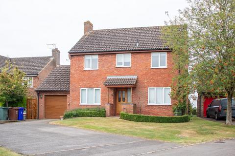 4 bedroom detached house for sale, Gascoigne Way, Bloxham, OX15