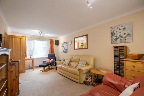 4 bedroom detached house for sale, Gascoigne Way, Bloxham, OX15