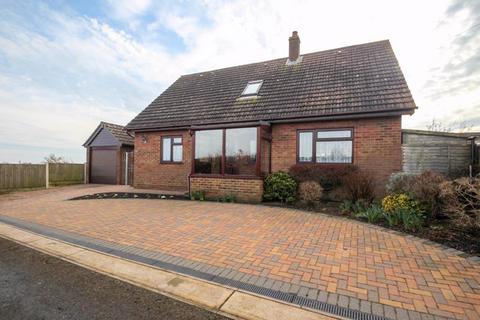 2 bedroom detached house for sale, Capel-Le-Ferne, Folkestone