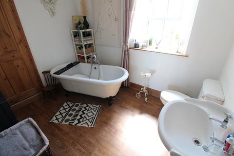 92 Bogthorn, Oakworth, Keighley, BD22 7LU