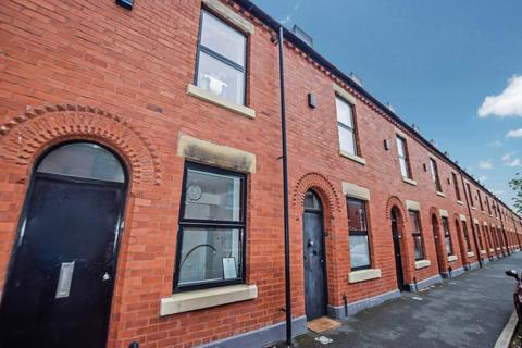 2 bedroom terraced house to rent, Ash Street, Salford, Manchester, M6