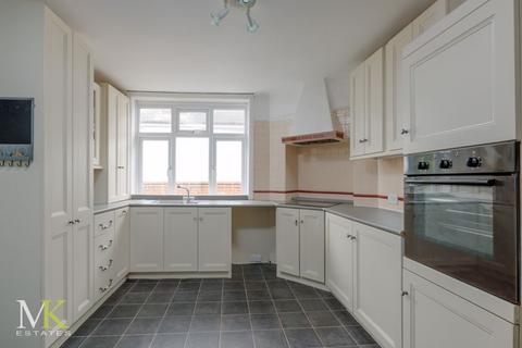 2 bedroom flat for sale, Christchurch Road, Bournemouth BH7