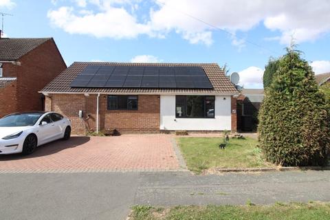 3 bedroom bungalow for sale, Adstone Road, Caddington