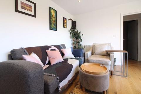 43 Adstone Road, Caddington, Luton, LU1 4JF