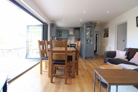 43 Adstone Road, Caddington, Luton, LU1 4JF