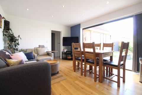 43 Adstone Road, Caddington, Luton, LU1 4JF