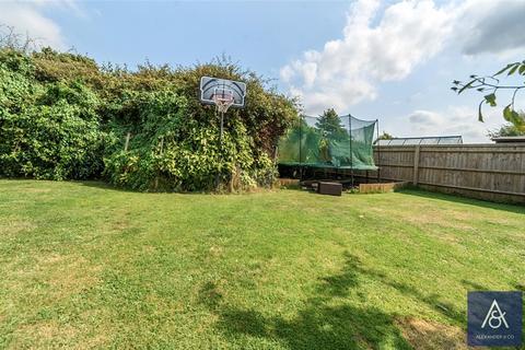 4 bedroom detached house for sale, Rowan Close, Northamptonshire NN13