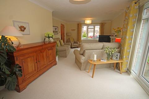 31 Avon Meade, Fordingbridge, SP6 1QR