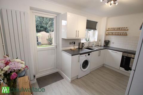 48 Lower Meadow, Cheshunt, Waltham Cross, EN8 0QU