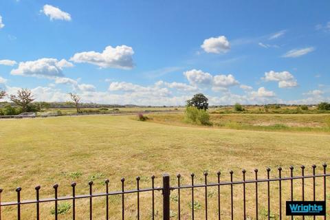 4 bedroom terraced house for sale, Serotine Crescent, Trowbridge