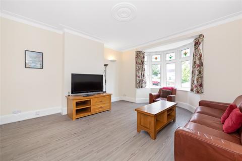 19 Howden Road, London, SE25 4AS