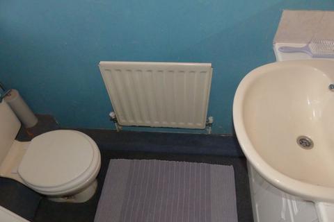 19 Lower Dingle, Oldham, OL1 4PB