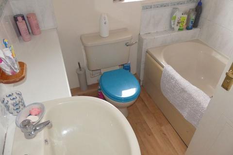 19 Lower Dingle, Oldham, OL1 4PB