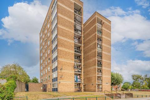 2 bedroom flat for sale, Brookbank, Turkey Street, Enfield