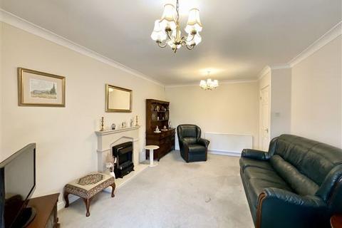 2 bedroom bungalow for sale, Wetherby Drive, Swallownest, Sheffield, S26 4NY