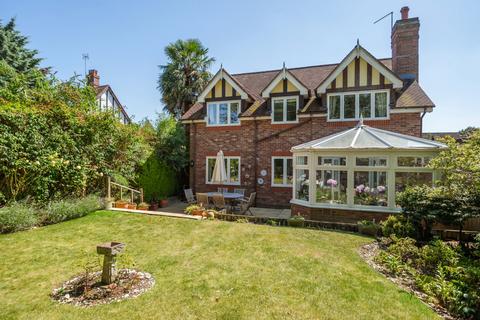 3 bedroom detached house for sale, Oakhill Avenue, Pinner, Middlesex