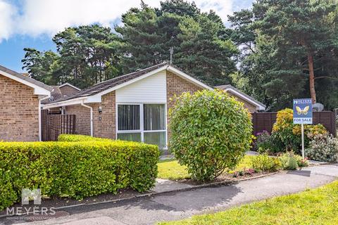 2 bedroom bungalow for sale, Brabourne Avenue, Ferndown BH22