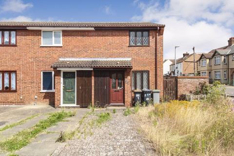 2 bedroom terraced house for sale, Hulme Close, Bedford MK42