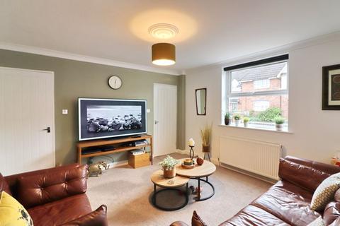 4 bedroom end of terrace house for sale, Moorside Road, Manchester M27