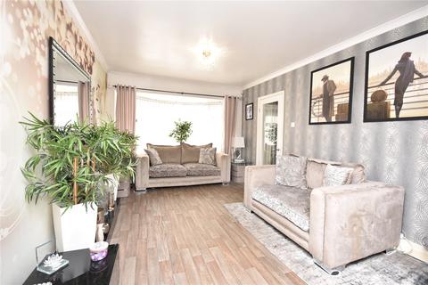 3 bedroom semi-detached house for sale, Lyme Chase, Leeds, West Yorkshire