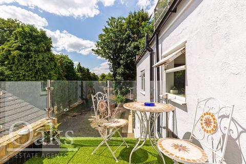 Flat 3, 109 Selhurst Road, London, SE25 6LH