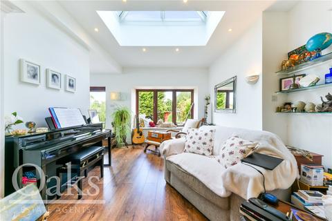 4 bedroom semi-detached house for sale, Green Lane, Norbury