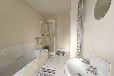 1 bedroom in a house share to rent, Potter Street, Bishops Stortford, Herts, CM23