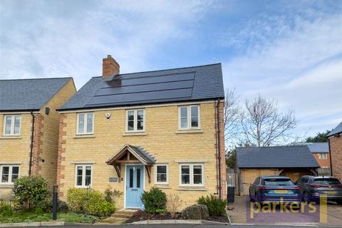 3 bedroom detached house for sale, Bluebell Gardens, North Leigh, Witney, OX29