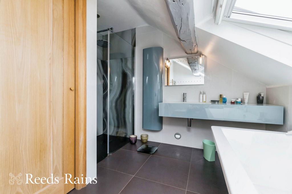 Bed 1 En-Suite