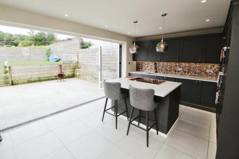1 Ashes Lane, Glossop, SK13 7DX