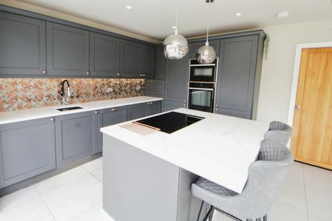 1 Ashes Lane, Glossop, SK13 7DX