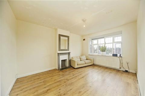 3 bedroom flat for sale, Stoats Nest Road, Coulsdon CR5