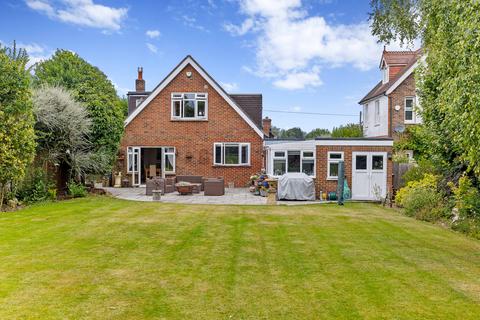 68a Farleigh Road, Warlingham, CR6 9ED