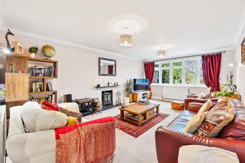 68a Farleigh Road, Warlingham, CR6 9ED