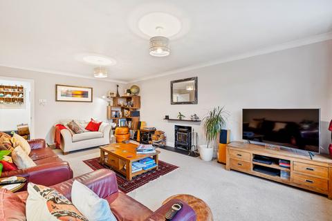 68a Farleigh Road, Warlingham, CR6 9ED