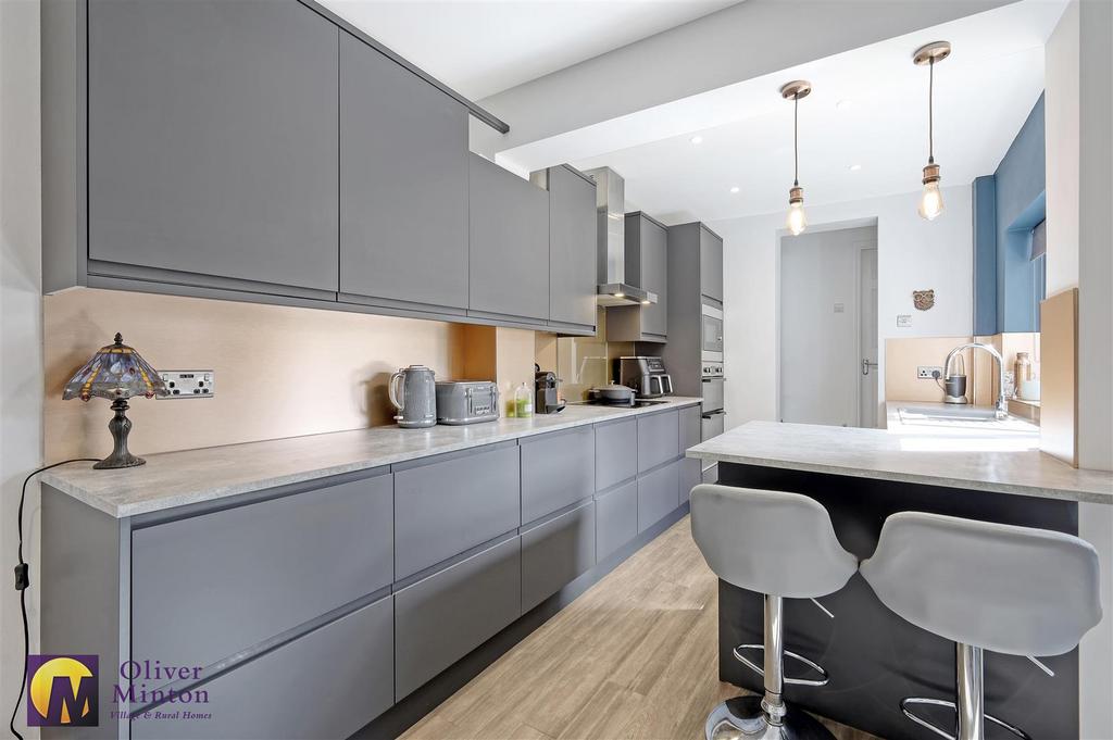 Kitchen / dining room