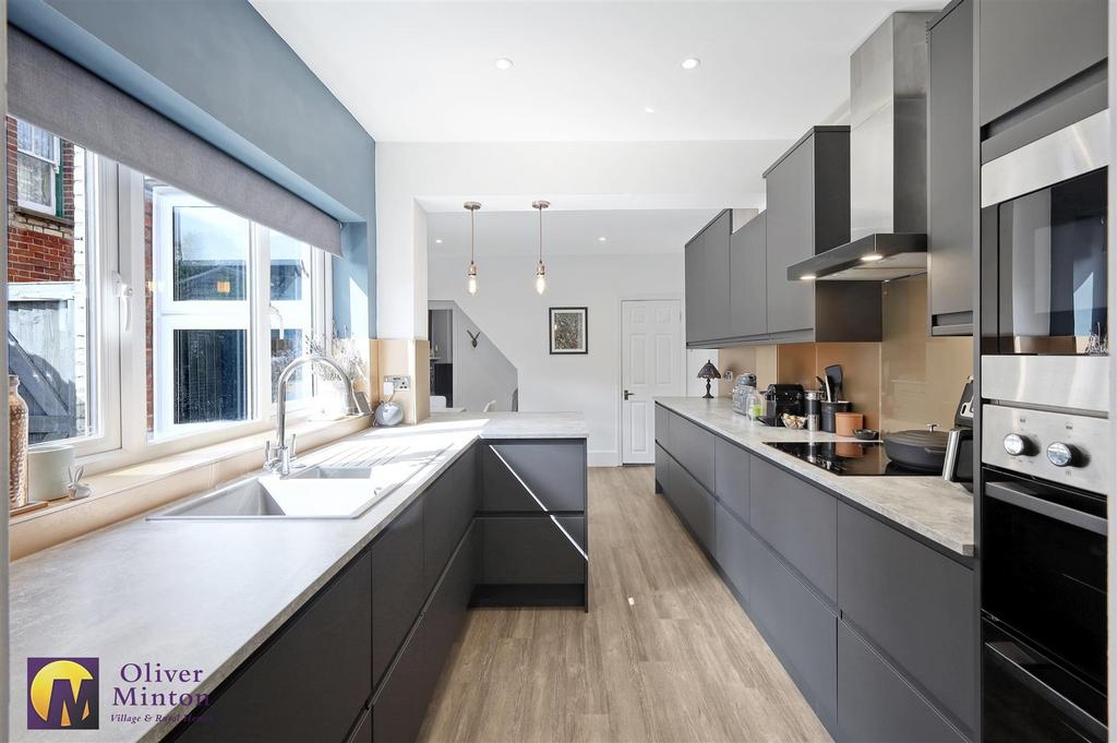 Kitchen / dining room