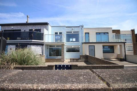 2 bedroom terraced house for sale, Rossall Promenade, Thornton-Cleveleys, Lancashire, FY5