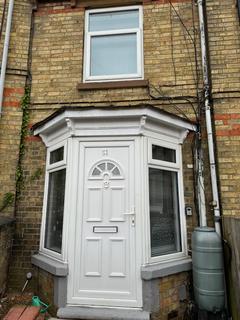 2 bedroom terraced house to rent, Hill Street, Raunds NN9