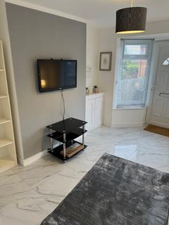 2 bedroom terraced house to rent, Hill Street, Raunds NN9