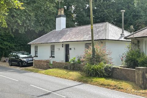 2 bedroom detached bungalow for sale, Rye Road, Playden