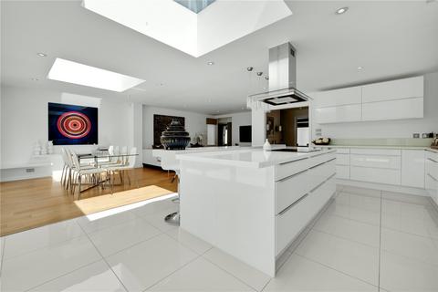 4 bedroom link detached house for sale, Brisson Close, Esher, Surrey, KT10