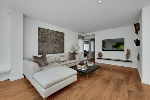 12 Brisson Close, Esher, KT10 8JZ