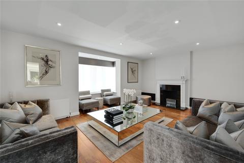 12 Brisson Close, Esher, KT10 8JZ