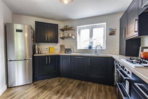 16 Southdown Close, Doe Lea, Chesterfield, S44 5NW