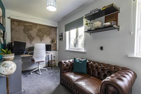 16 Southdown Close, Doe Lea, Chesterfield, S44 5NW