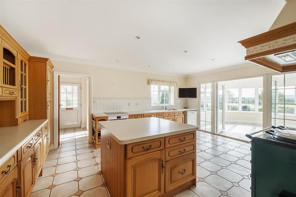 Kitchen/Breakfast Room